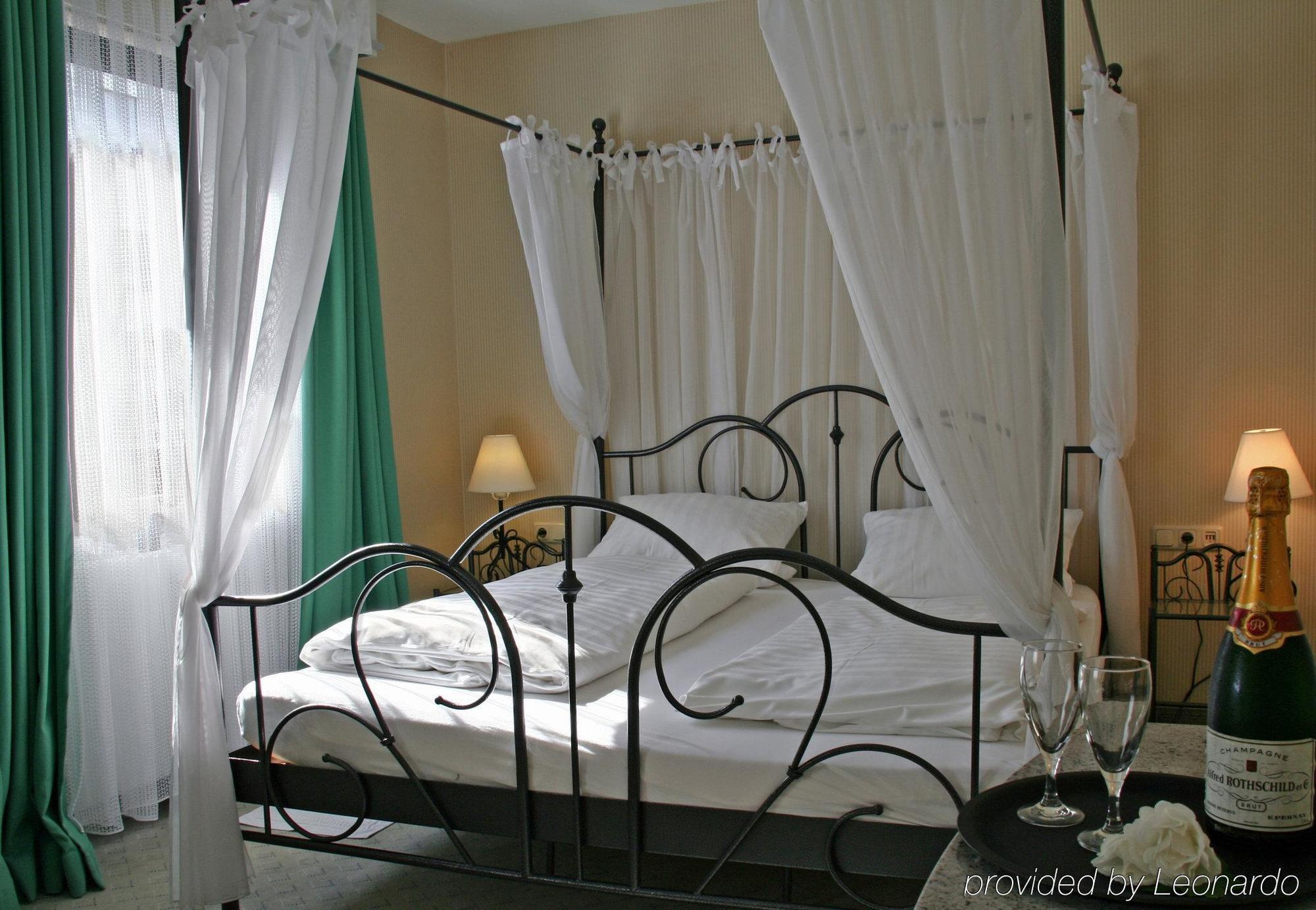 Hotel Cristal Nürnberg Oda fotoğraf